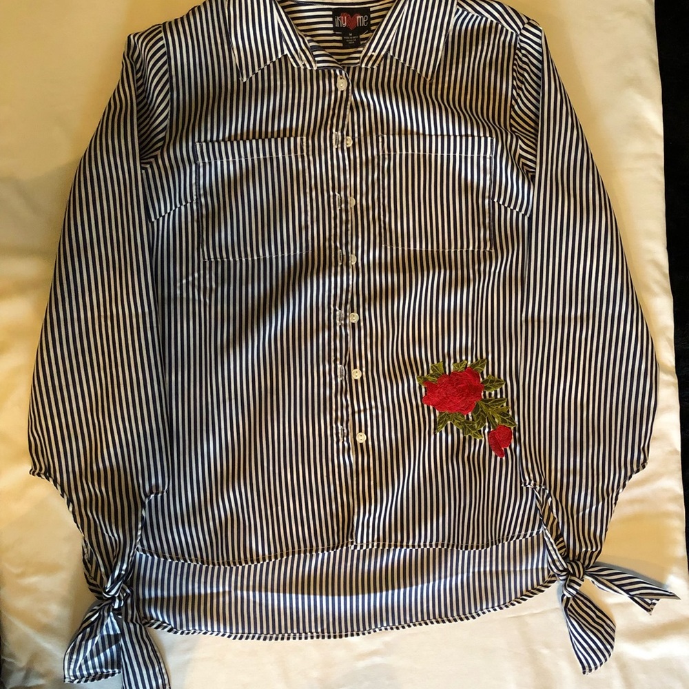 Iky Me strip blue/white blouse. Size M